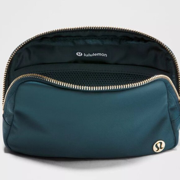 Lululemon belt bag - Picture 2 of 5
